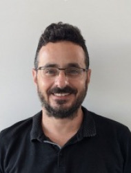תמונה של רוני הולר
